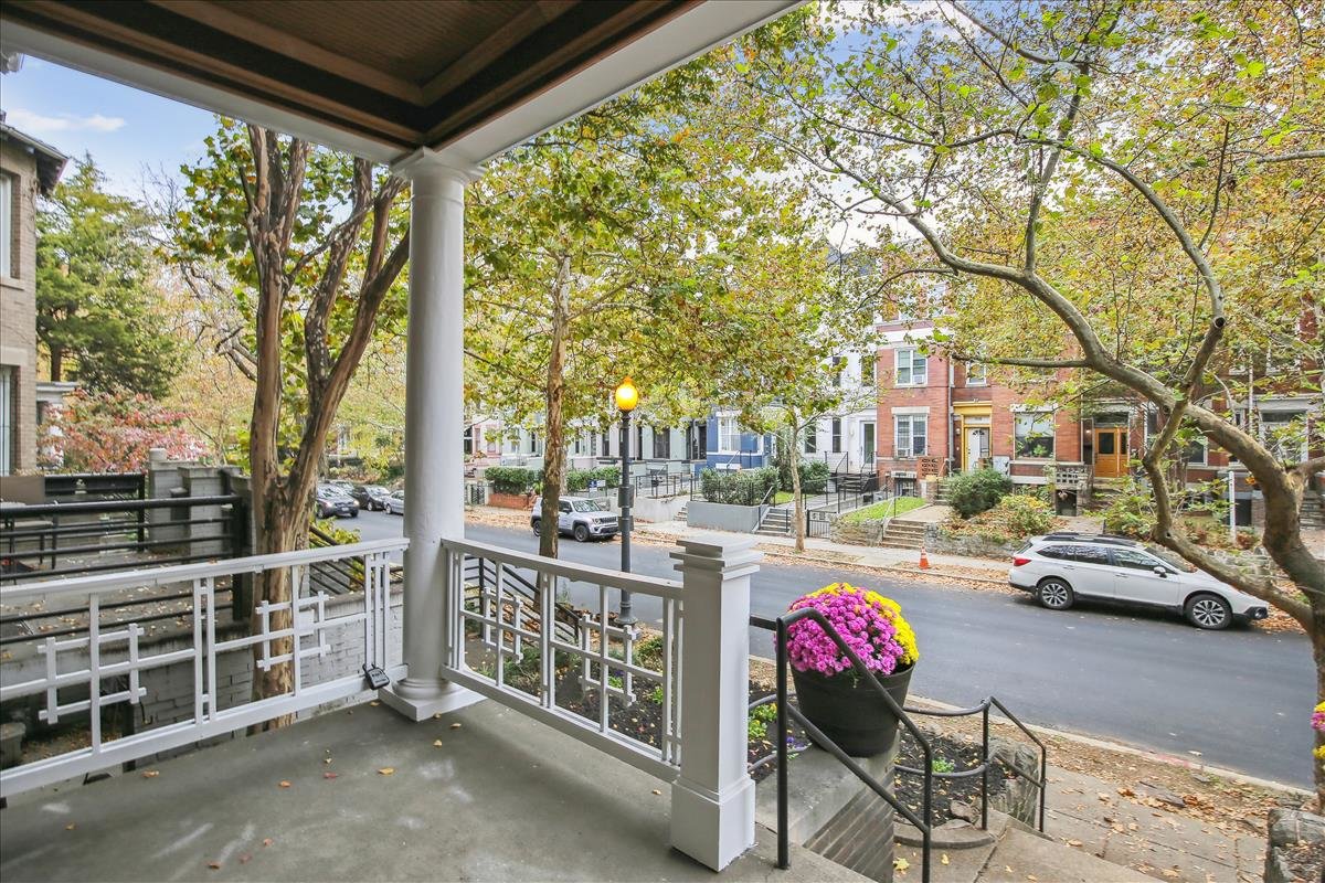 1131 Columbia Road NW_Porch
